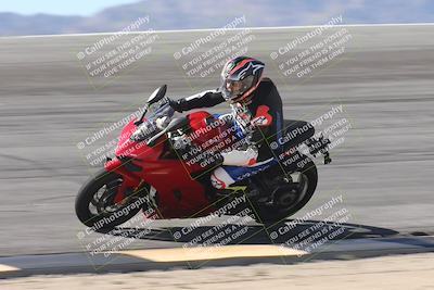 media/Oct-13-2025-Moto Forza (Mon) [[a66d839500]]/3-B Group/Session 2 (Bowl)/